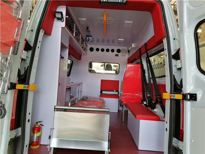 转运型救护车配置_福特V362救护车_质量好全国销量第一