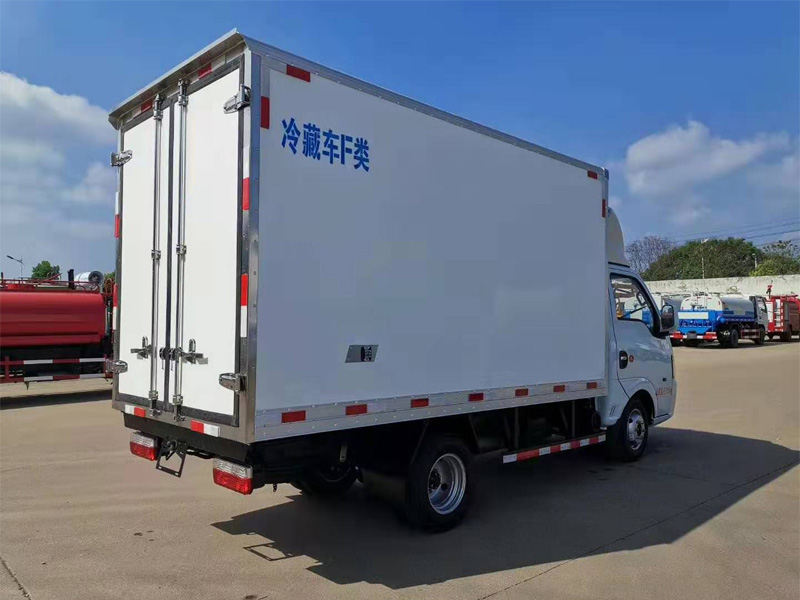 东风途逸国六冷藏车（厢长3.5米）_程力小型冷藏车报价多少钱一辆
