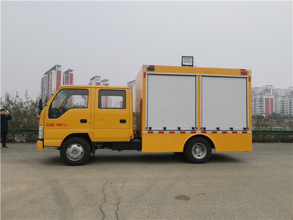 天龙700KW应急电源车_汽车防洪水的装备_蓝牌移动电源车