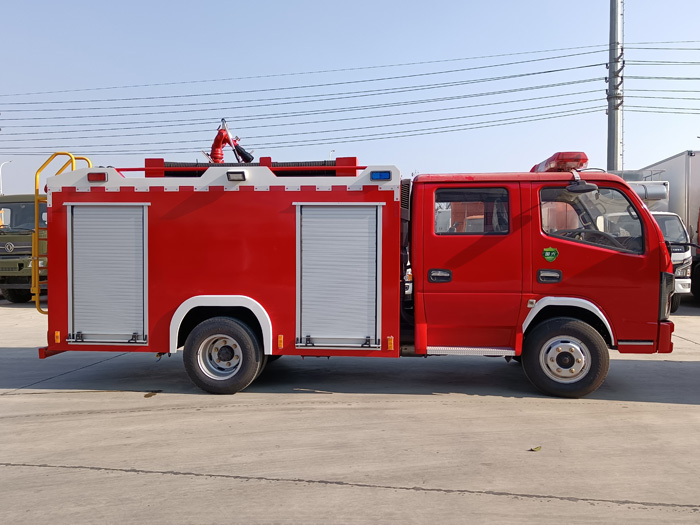 5吨消防洒水车_小型消防车_1.5吨森林消防车_重汽消防车报价，质量好
