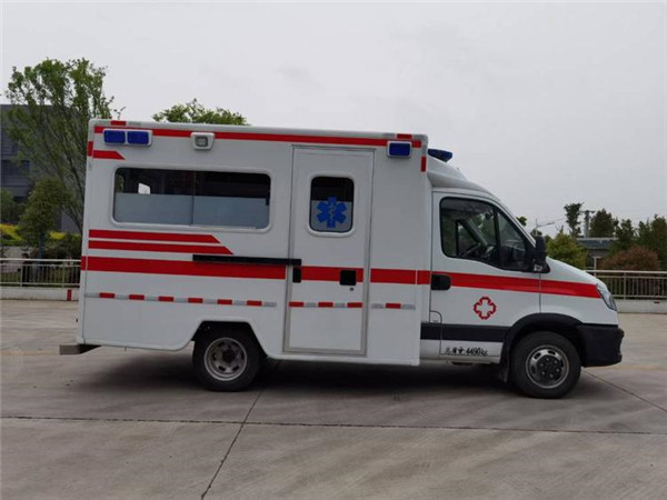 依维柯救护车直销 120急救车配置 负压监护型最低多少钱