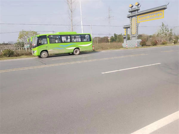 沈阳市中建公司接送员工客车现车充足