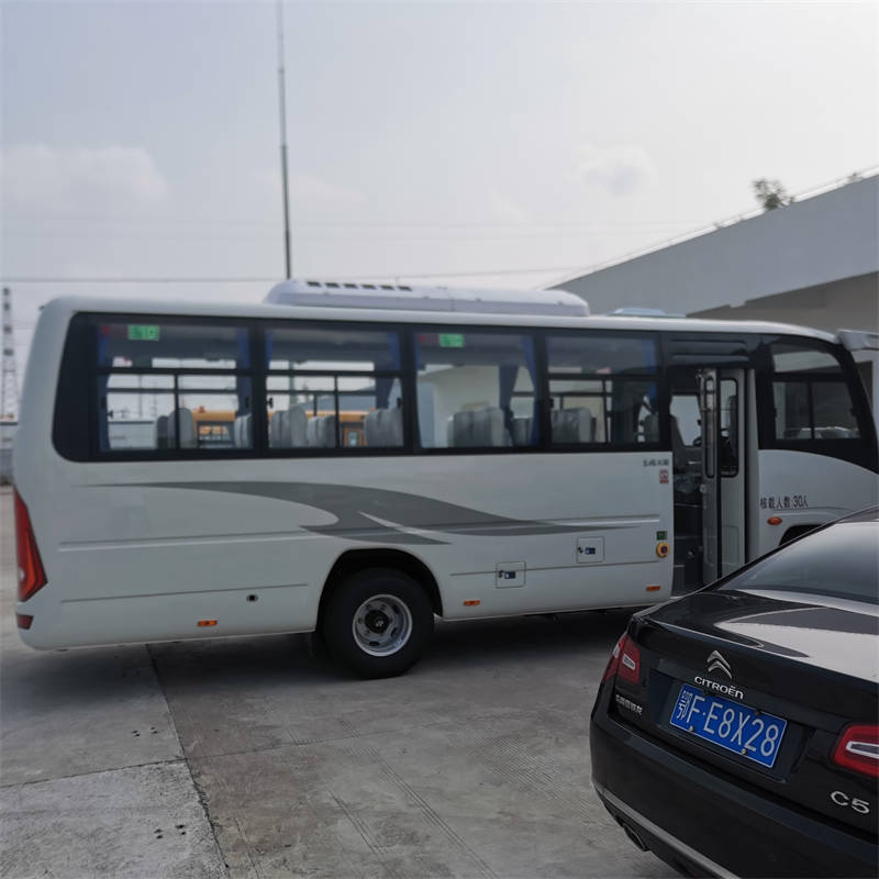 衢州市7.2米客运客车 二手客车出口 通勤客车 出口客车 19座客车 客车配件 客车玻璃 6米客车二手