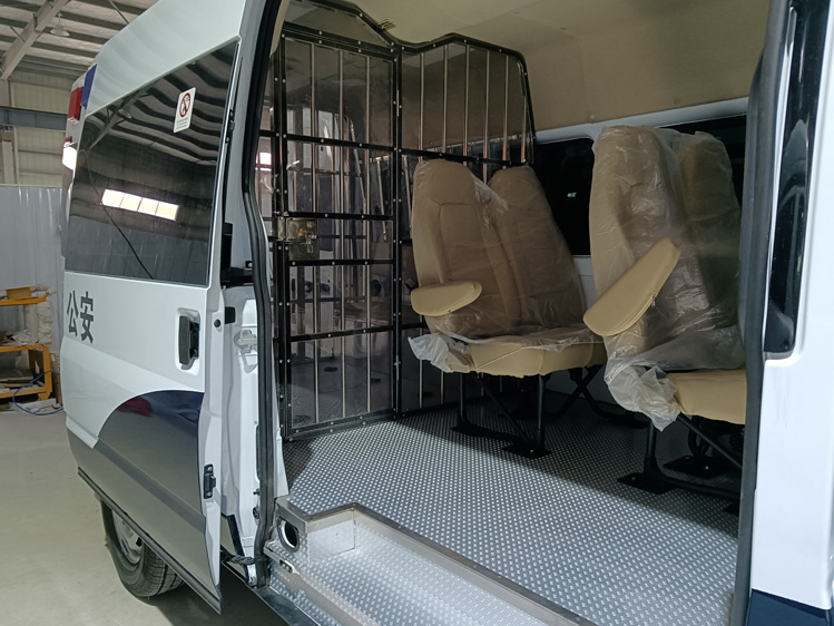 福特V348囚车 检察院11-15座囚车 广西海南救护型囚车